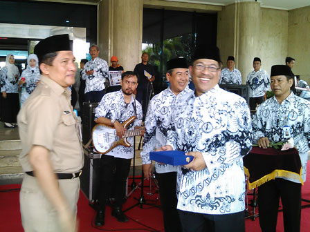 Pencarian PGRI Muna Barat - Persatuan Guru Republik Indonesia Cabang Muna Barat